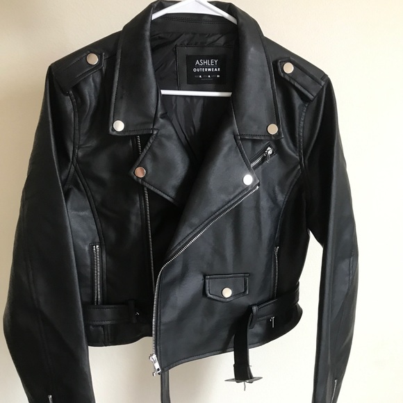Faux leather jacket XL, fits if your a L as well - Picture 2 of 5